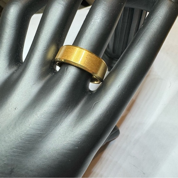 NWT Tungsten 8mm 18K Matte Band - Picture 6 of 16